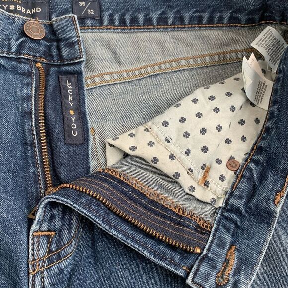 Lucky Brand 221 Original Straight Distressed Jeans Men’s Denim Size 36/32 - Picture 11 of 11